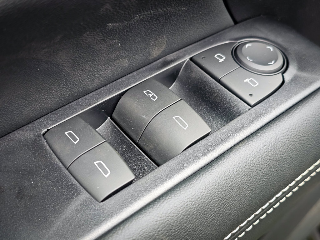 New 2027 GMC Terrain Elevation w/ Elevation Premium Package AWD/4WD image 11