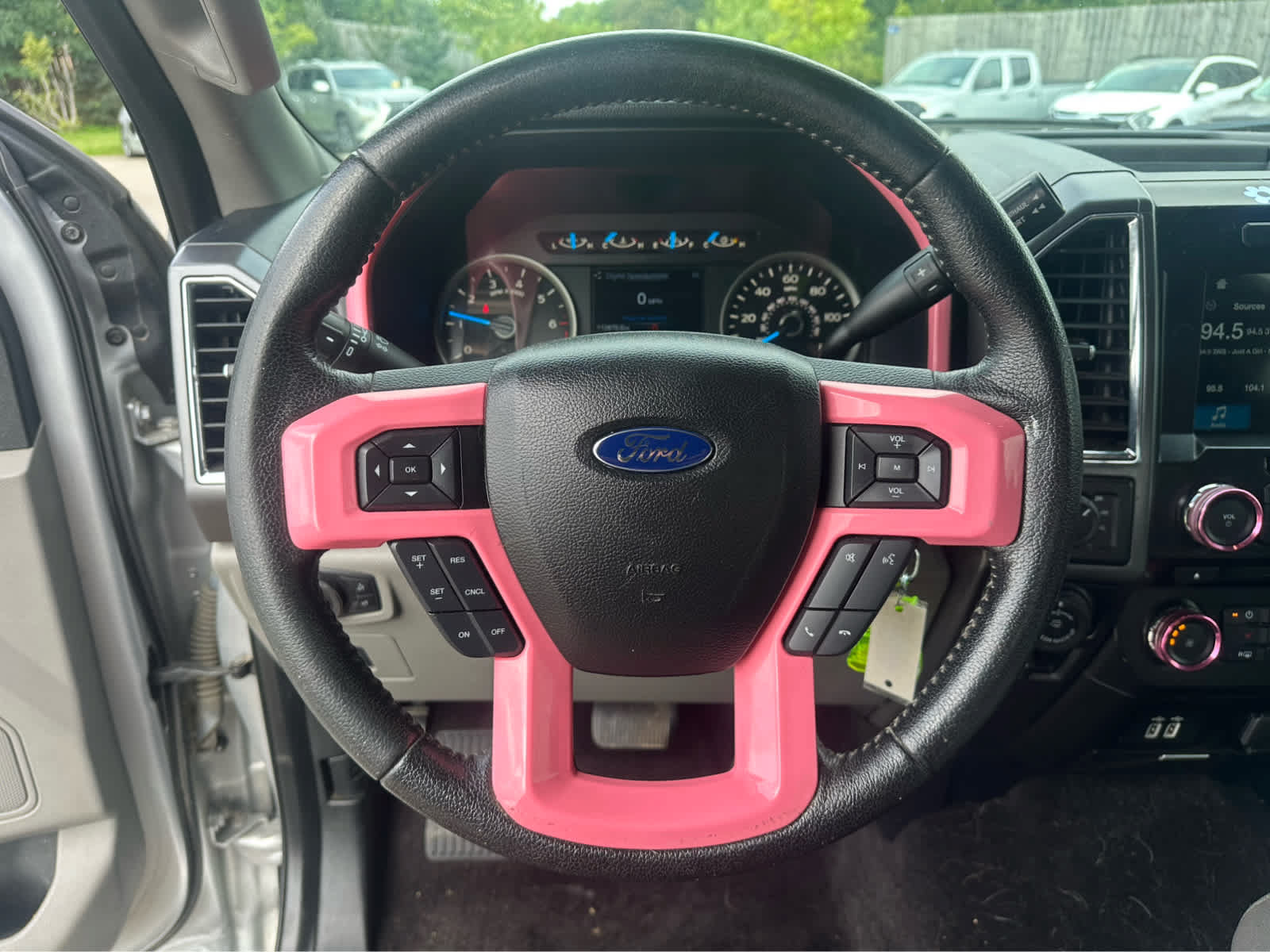 Used 2016 Ford F150 XLT w/ Equipment Group 302A Luxury AWD/4WD image 11
