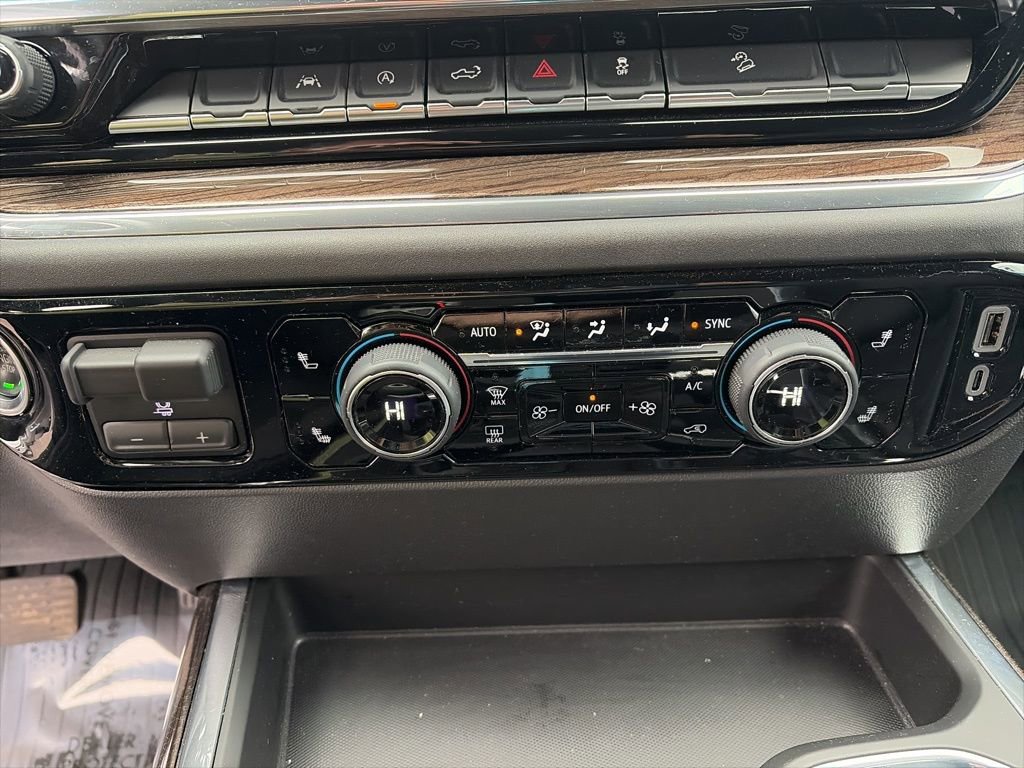 Used 2025 Chevrolet Silverado 1500 LT Trail Boss w/ Convenience Package II AWD/4WD image 23