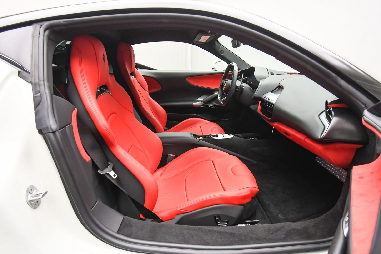 Used 2023 Ferrari SF90 Stradale image 53