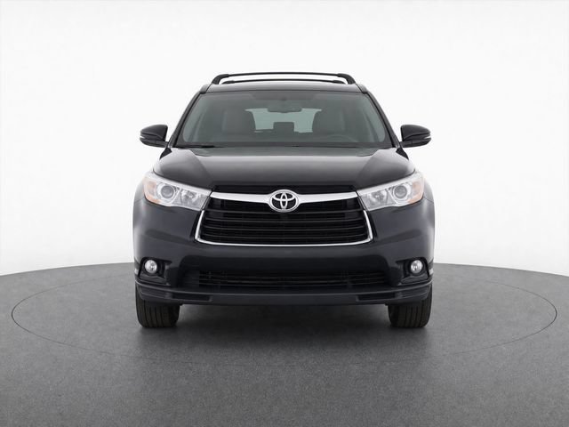 Used 2016 Toyota Highlander XLE w/ Protection Package #3 AWD/4WD image 5