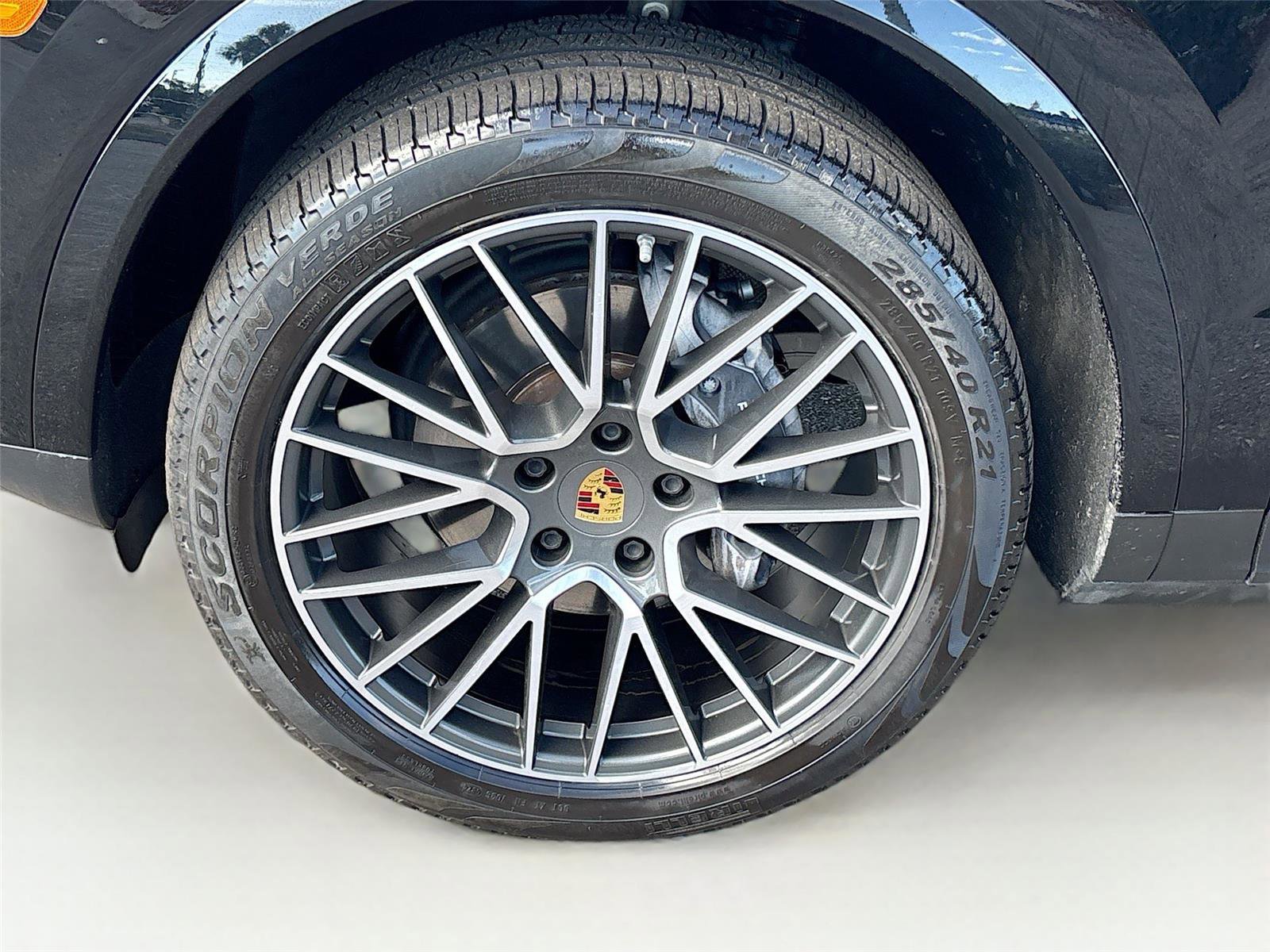Used 2019 Porsche Cayenne AWD/4WD image 32