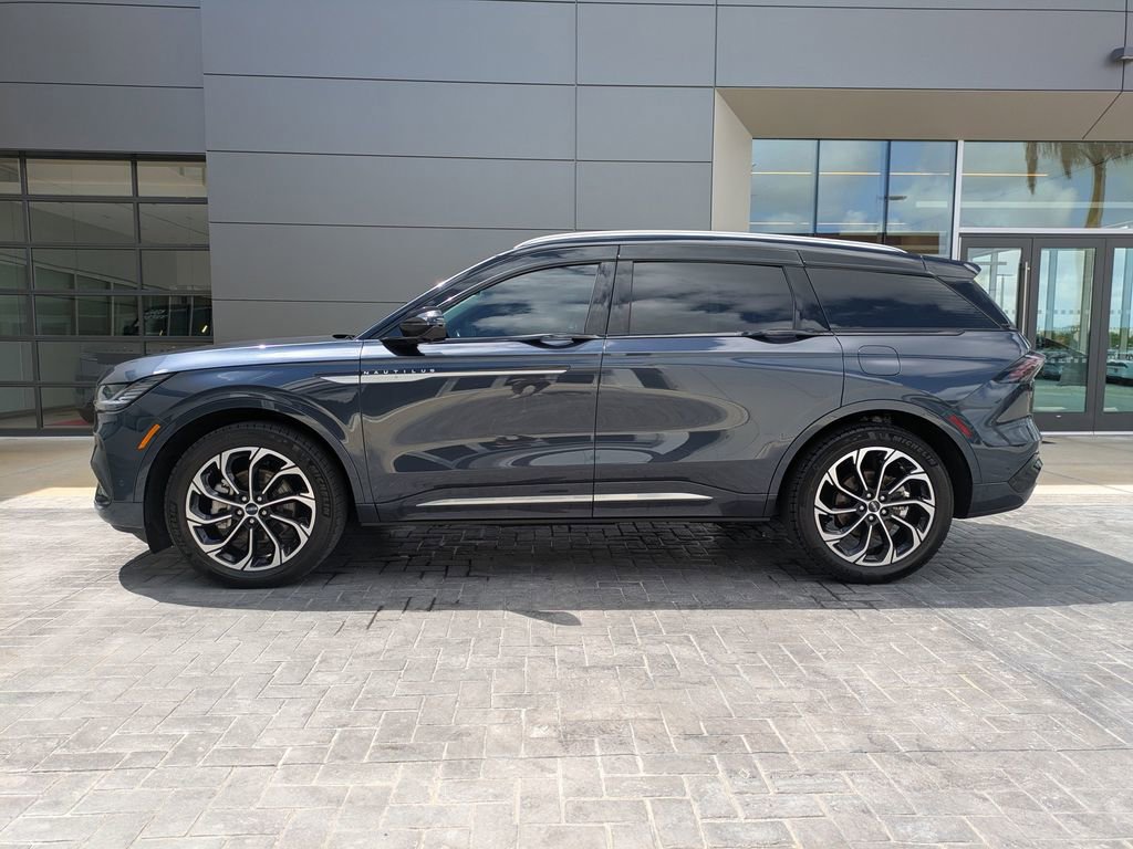 Certified 2024 Lincoln Nautilus Reserve AWD/4WD image 8