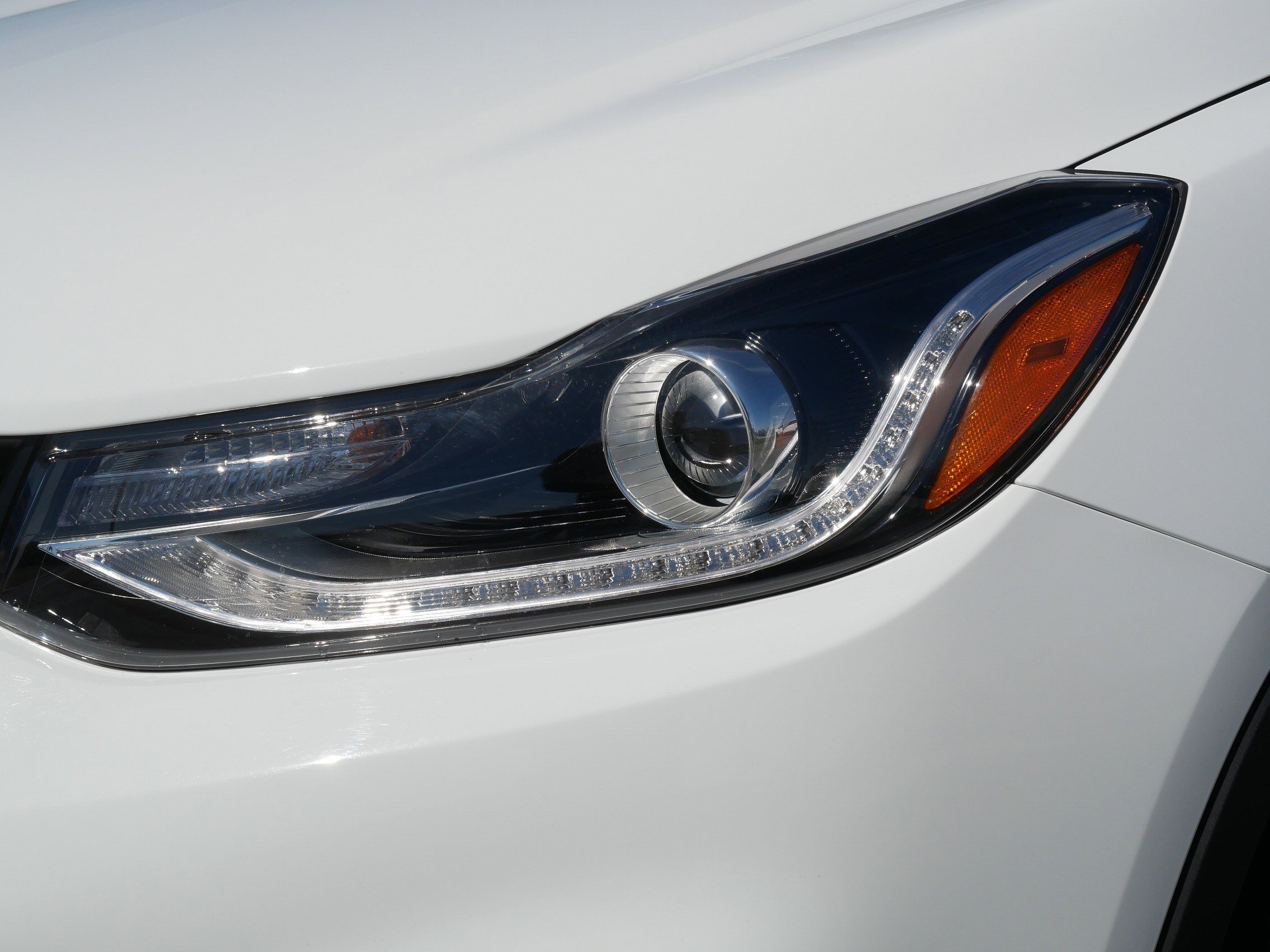 Used 2022 Chevrolet Trax LT w/ LT Convenience Package image 16