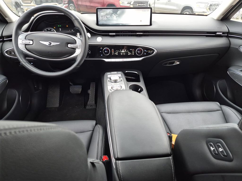 Used 2025 Genesis GV70 2.5T w/ Select Package image 19