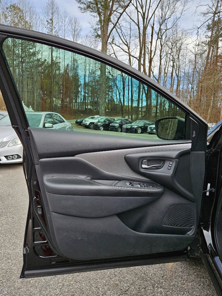 Used 2020 Nissan Murano SL FWD image 9