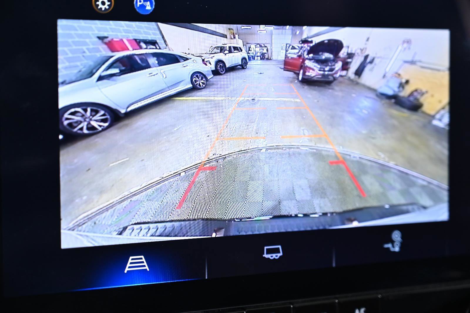 Used 2024 Chevrolet Colorado Trail Boss w/ Advanced Trailering Package image 18