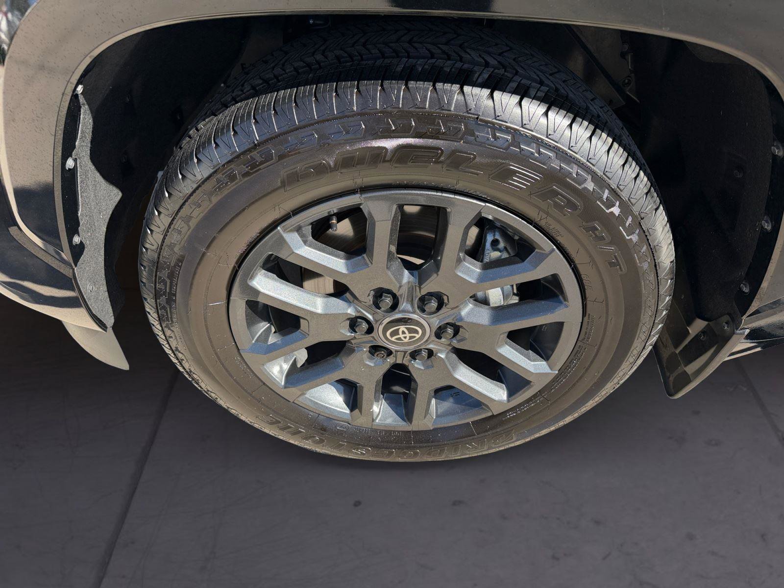 Used 2025 Toyota Sequoia Platinum image 14