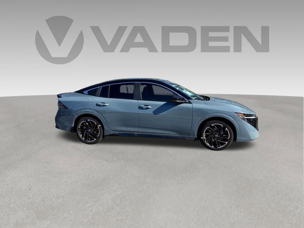 New 2026 Nissan Sentra SR w/ Floor Mat Package FWD image 24