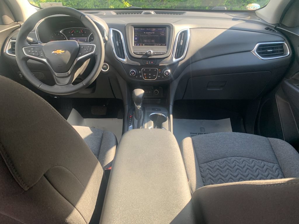 Used 2023 Chevrolet Equinox LT AWD/4WD image 16
