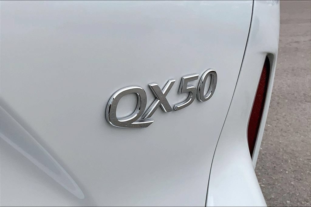 Used 2023 INFINITI QX50 Luxe FWD image 24