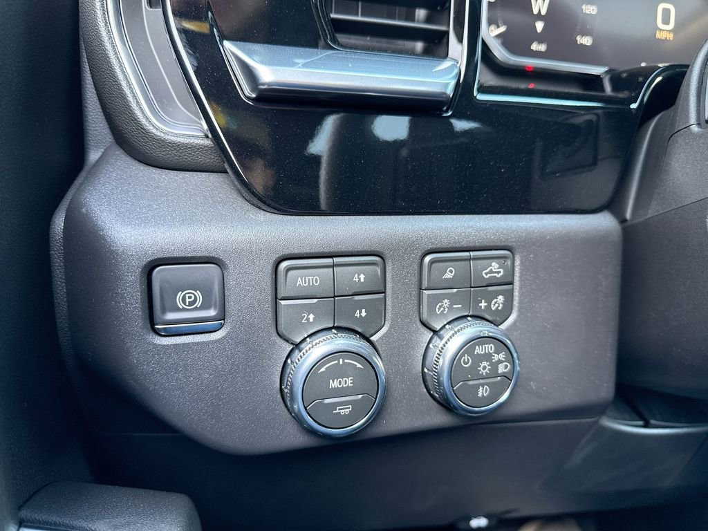 New 2026 GMC Sierra 1500 SLT image 18