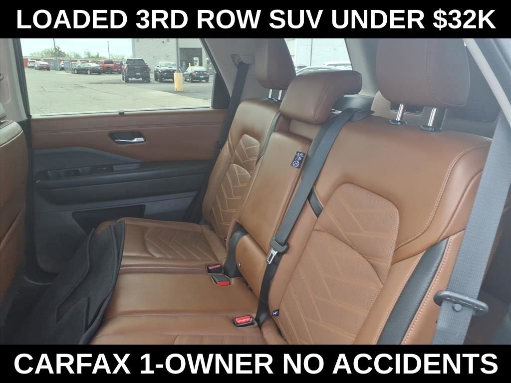 Used 2022 Nissan Pathfinder Platinum w/ Cargo Package image 26