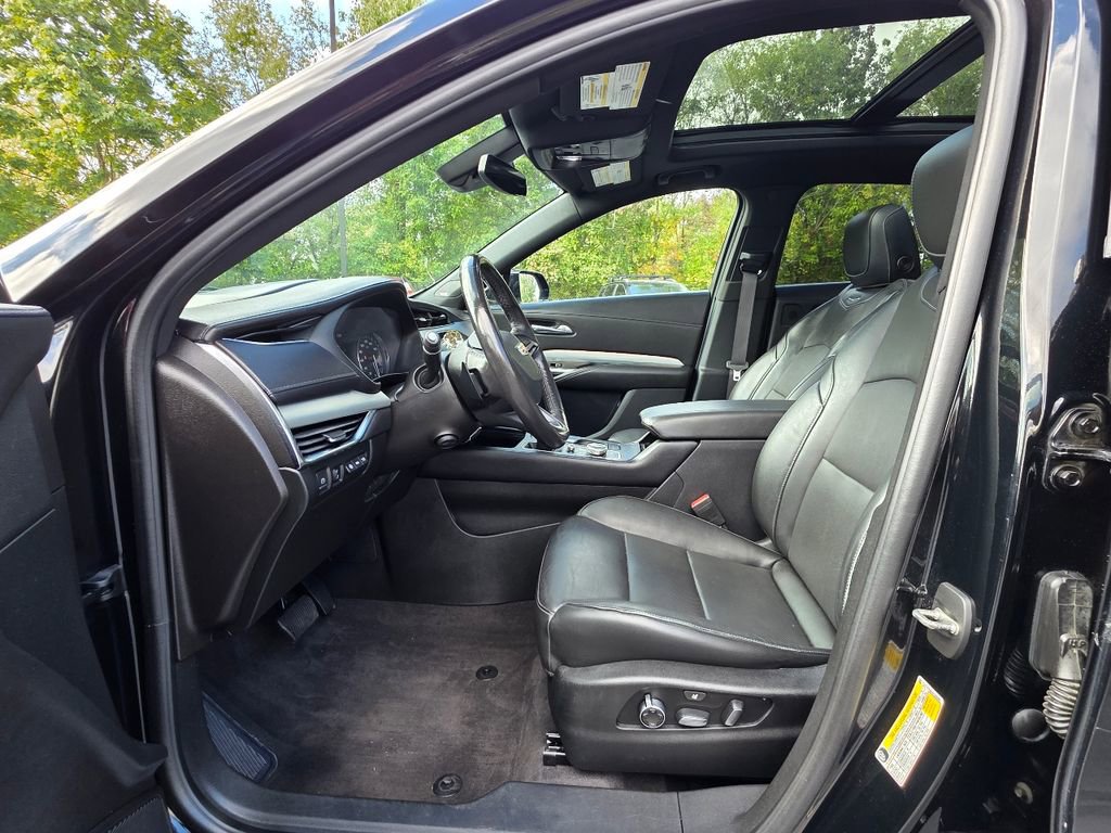 Used 2019 Cadillac XT4 Premium Luxury image 15