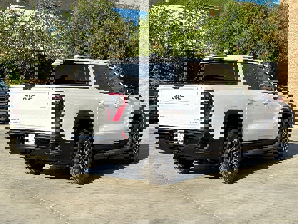 Used 2026 GMC Sierra EV Elevation image 14