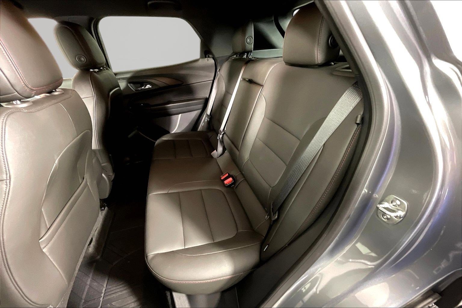 Used 2025 Chevrolet TrailBlazer RS w/ Driver Confidence Package FWD image 21