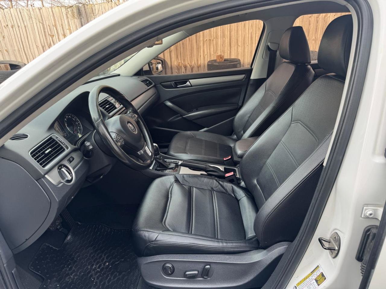 Used 2014 Volkswagen Passat 2.5 SE FWD image 20