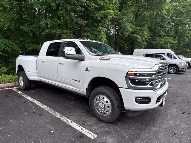 New 2026 RAM 3500 Laramie AWD/4WD image 8