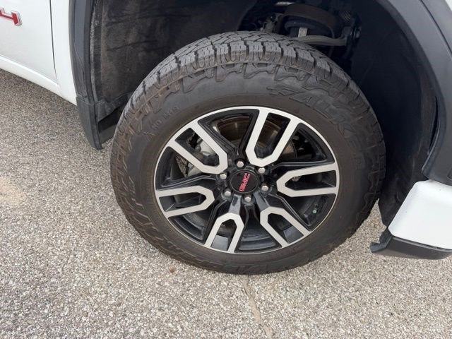 Used 2024 GMC Sierra 1500 AT4 w/ Technology Package AWD/4WD image 47