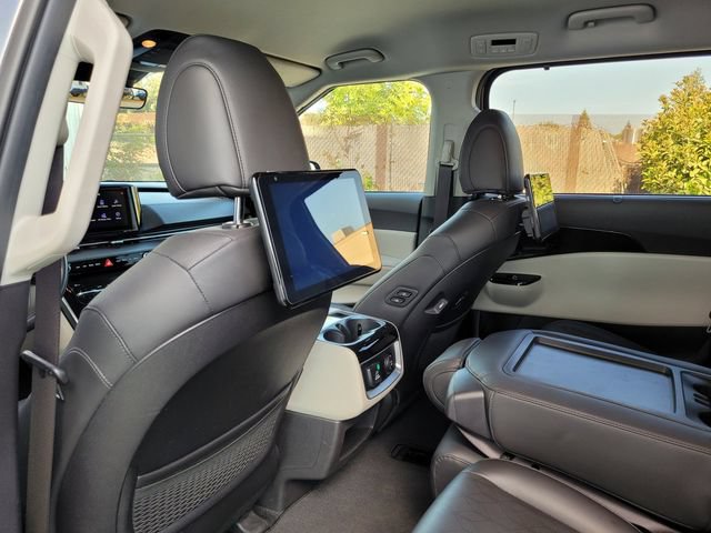 Used 2022 Kia Carnival SX FWD image 16