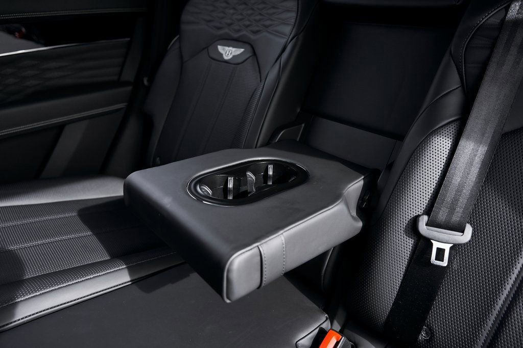 Used 2023 Bentley Bentayga Extended Wheelbase image 52