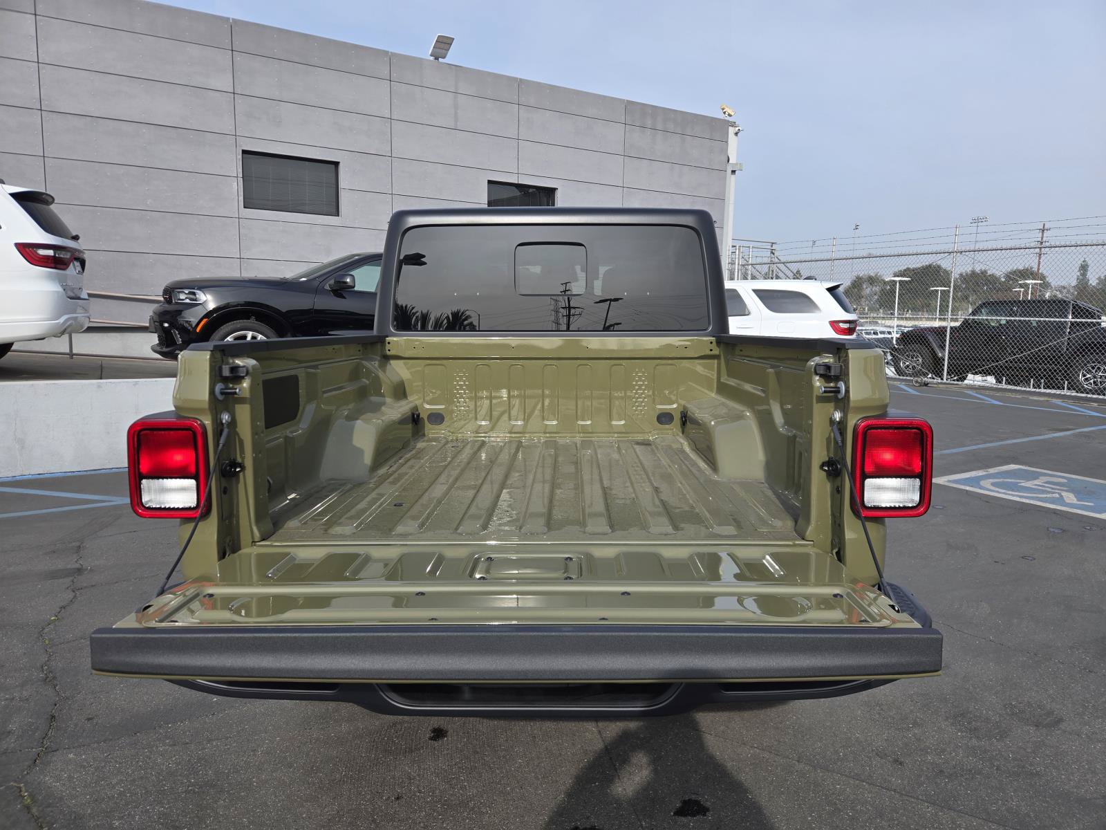 New 2026 Jeep Gladiator Sport AWD/4WD image 30