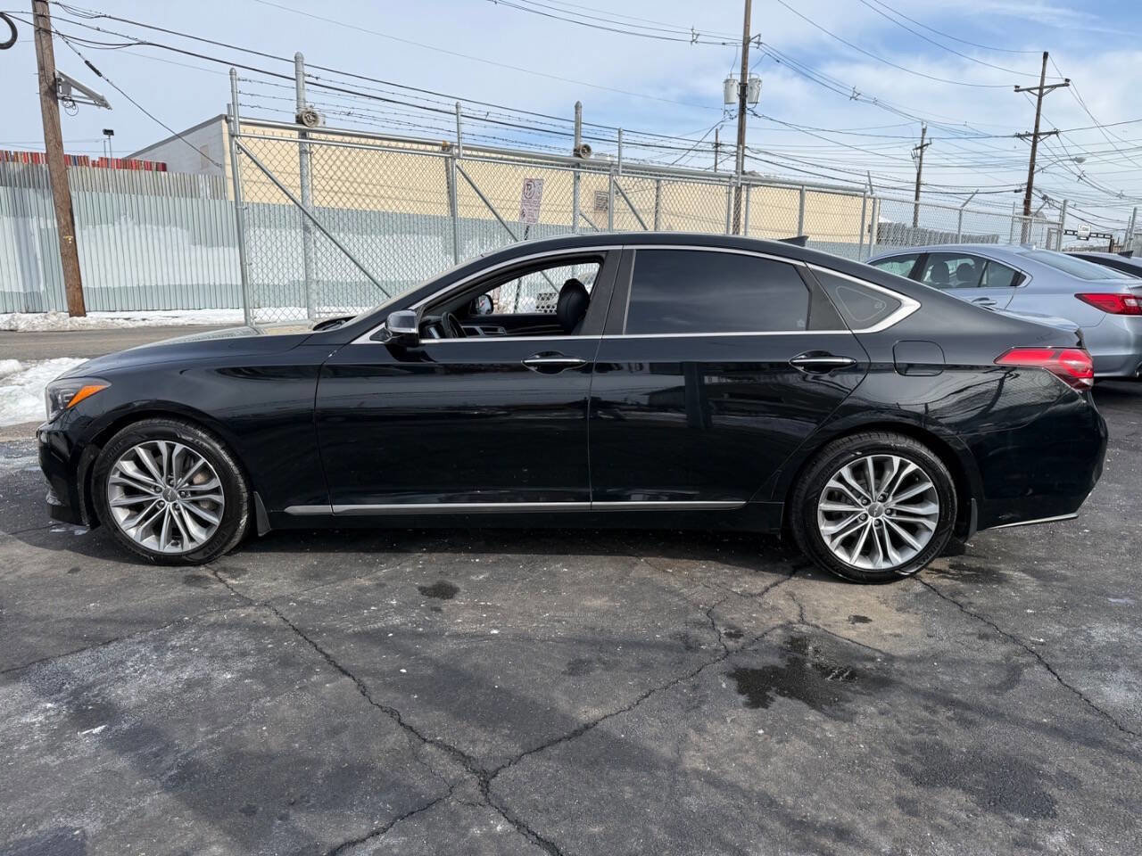 Used 2016 Hyundai Genesis 3.8 image 3