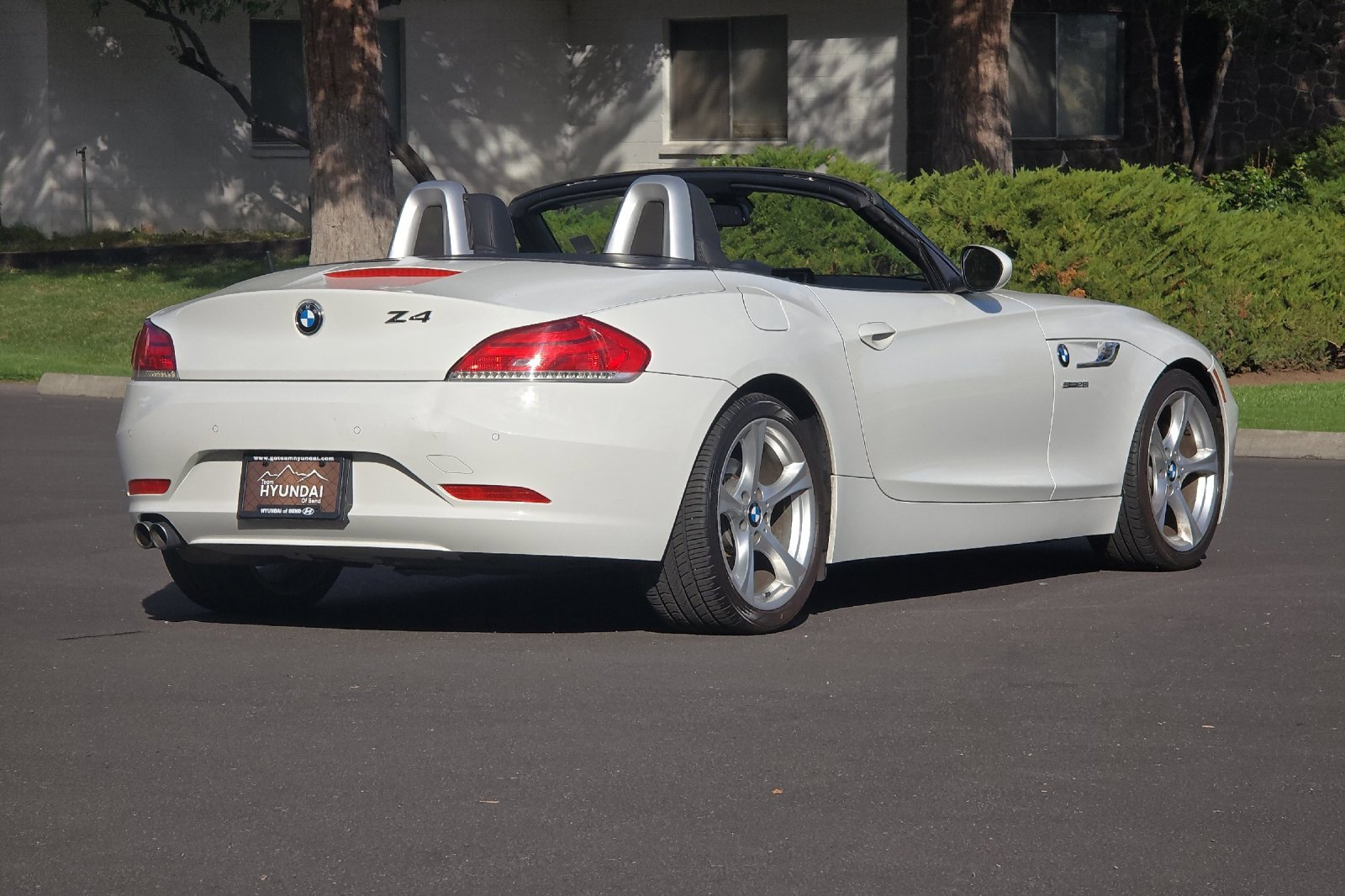 Used 2016 BMW Z4 sDrive28i image 3