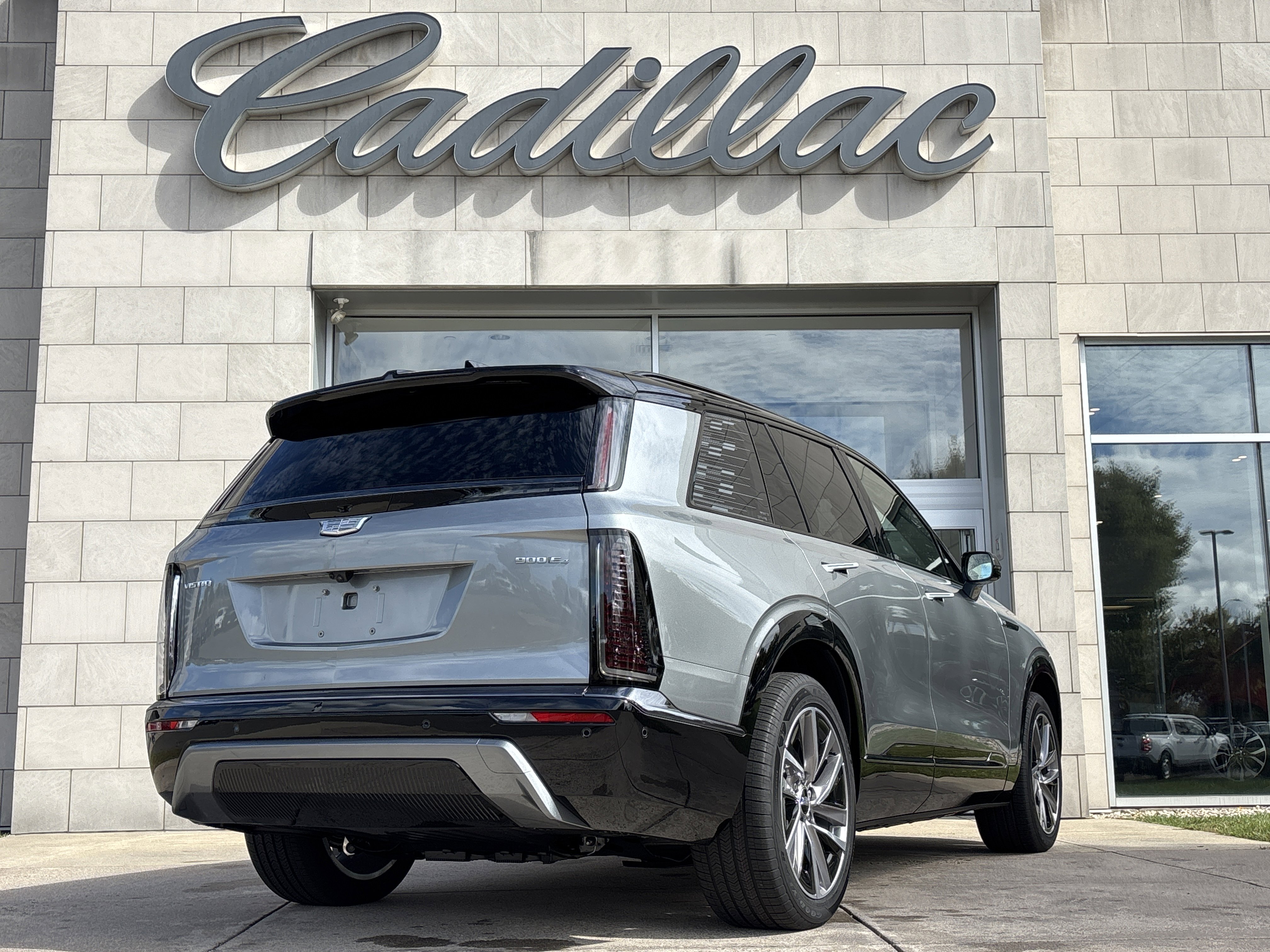 New 2026 Cadillac Vistiq Sport image 4