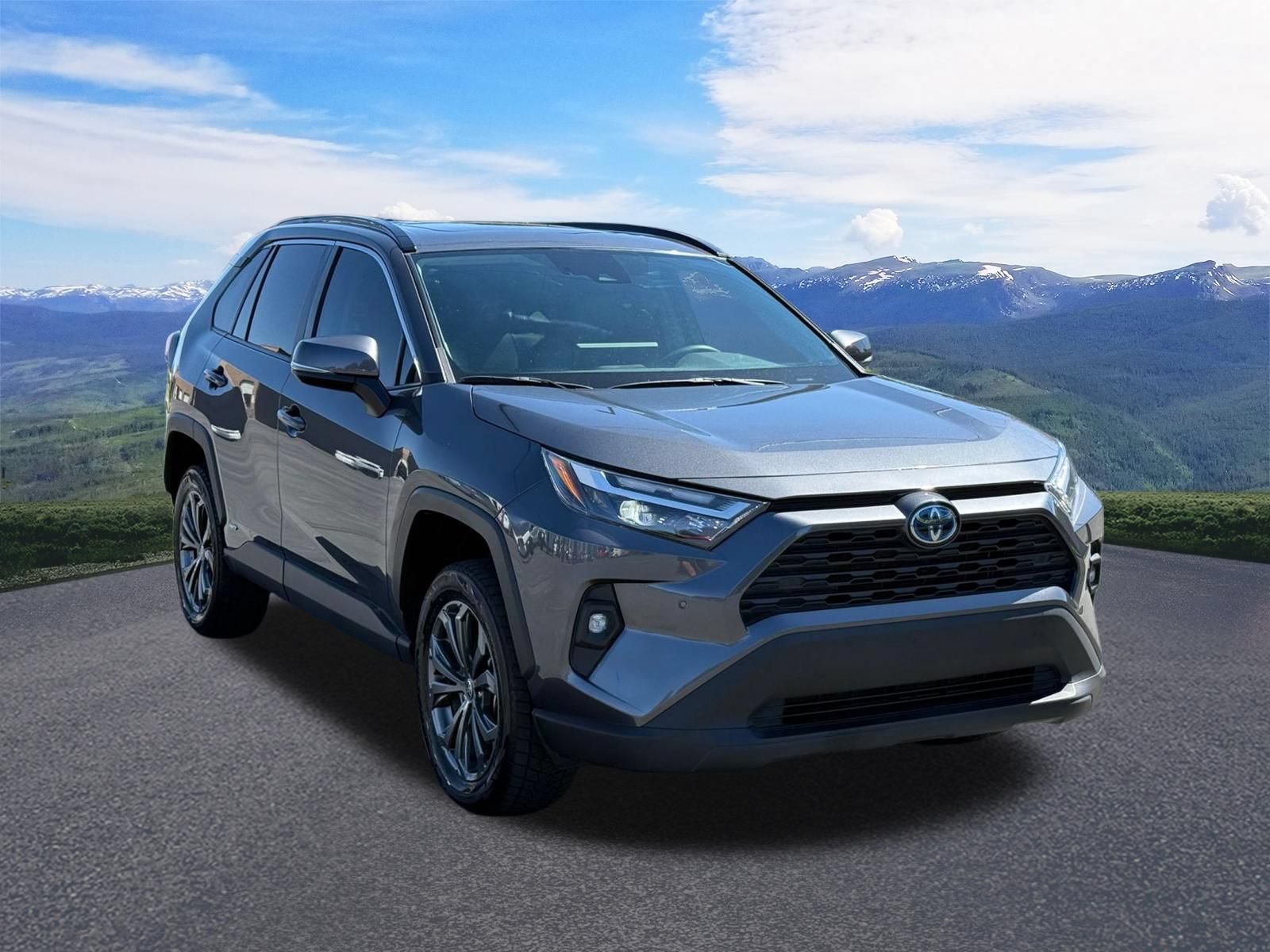 Used 2023 Toyota RAV4 XLE Premium AWD/4WD image 8