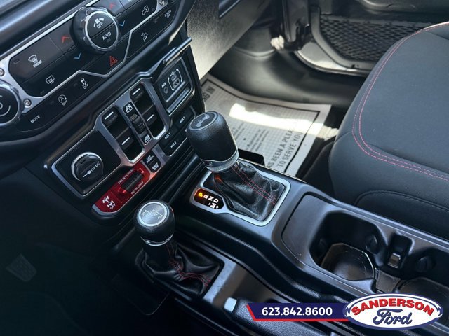 Used 2021 Jeep Wrangler Unlimited Rubicon AWD/4WD image 16