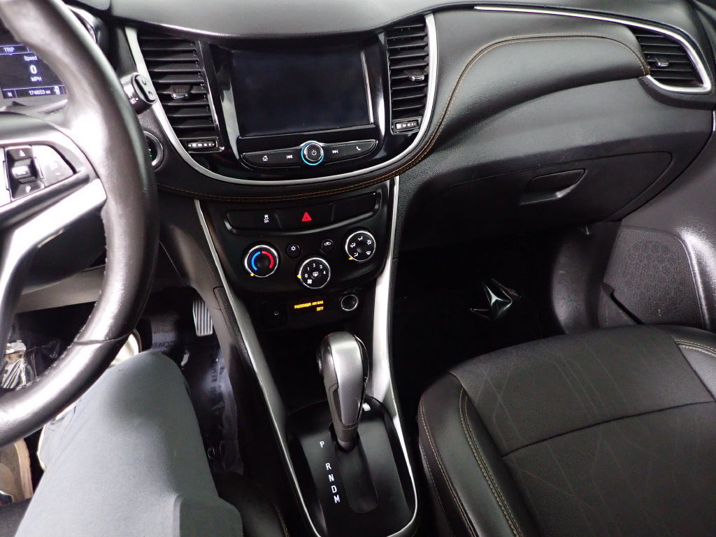 Used 2019 Chevrolet Trax LT w/ LT Convenience Package FWD image 24