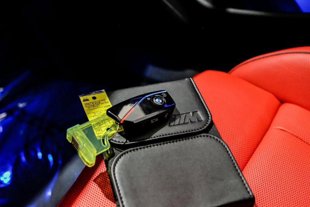 Used 2025 BMW M5 w/ Carbon Package image 66