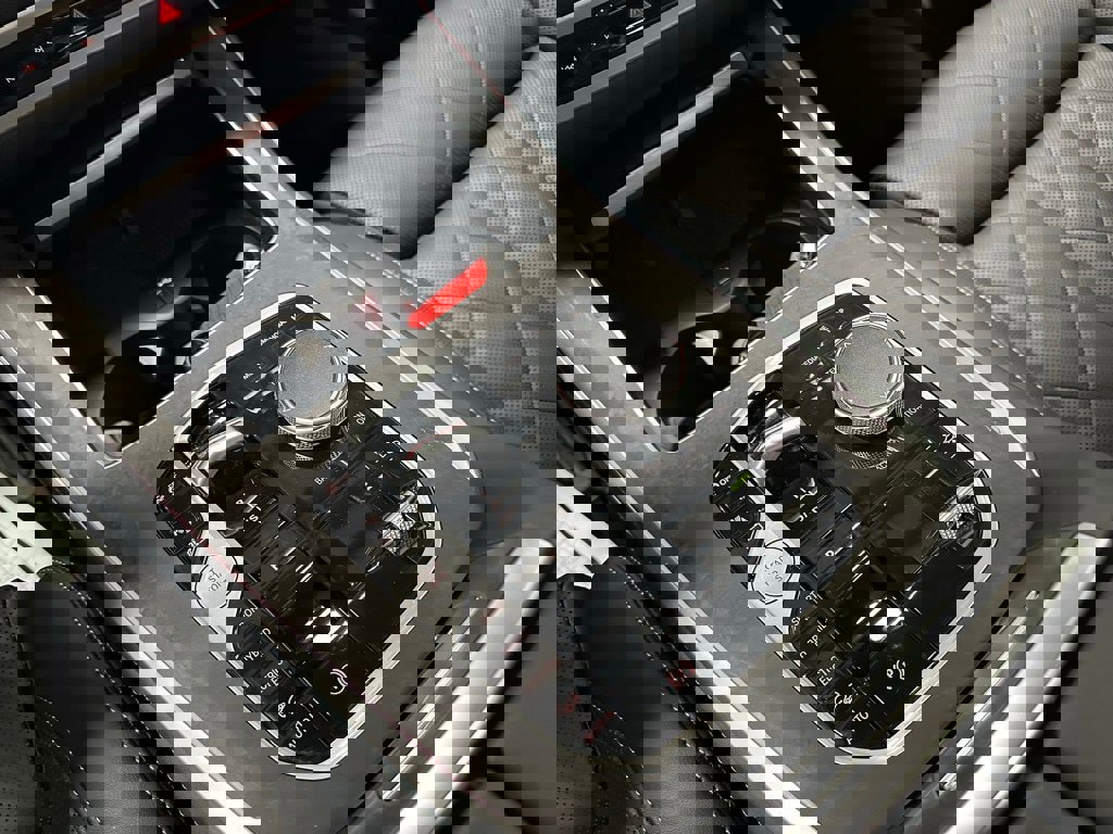 Used 2026 BMW X5 xDrive50e image 36