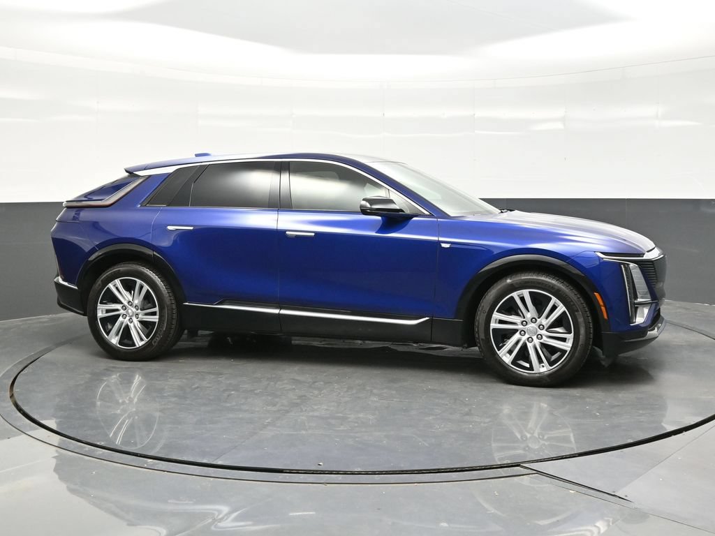 Certified 2024 Cadillac Lyriq Tech AWD/4WD image 8