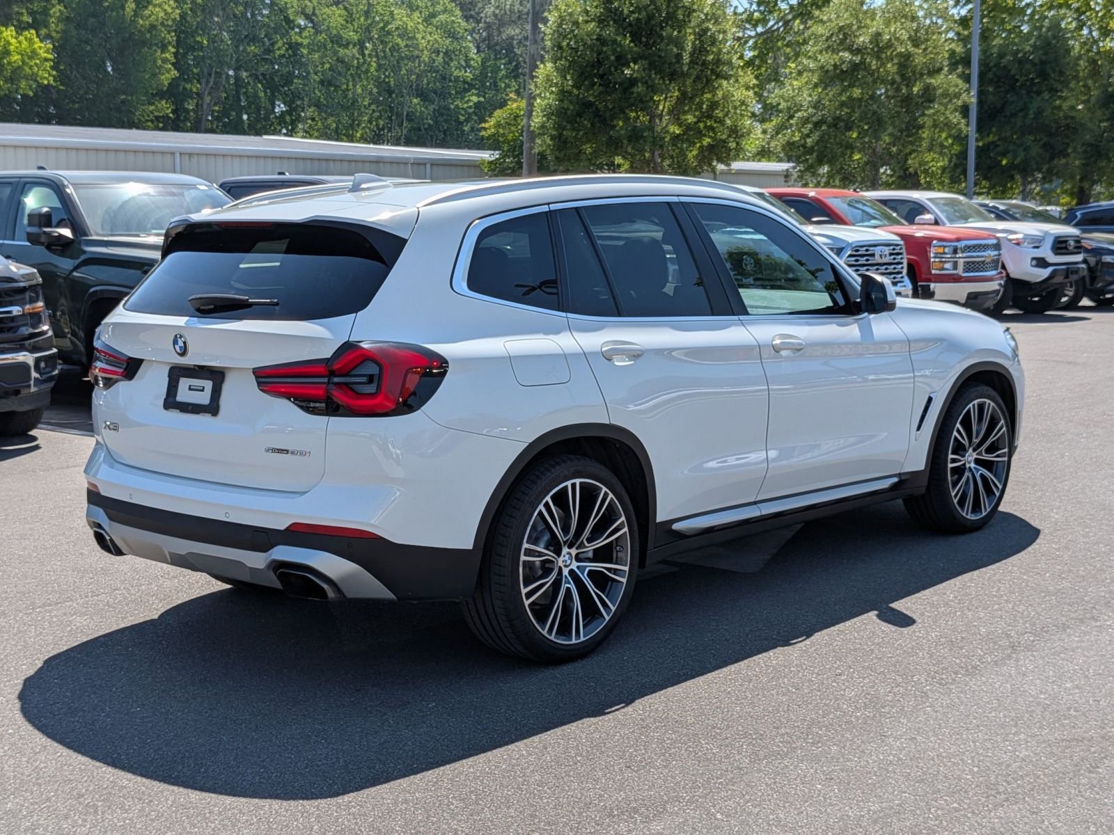 Used 2022 BMW X3 sDrive30i w/ Convenience Package RWD image 3