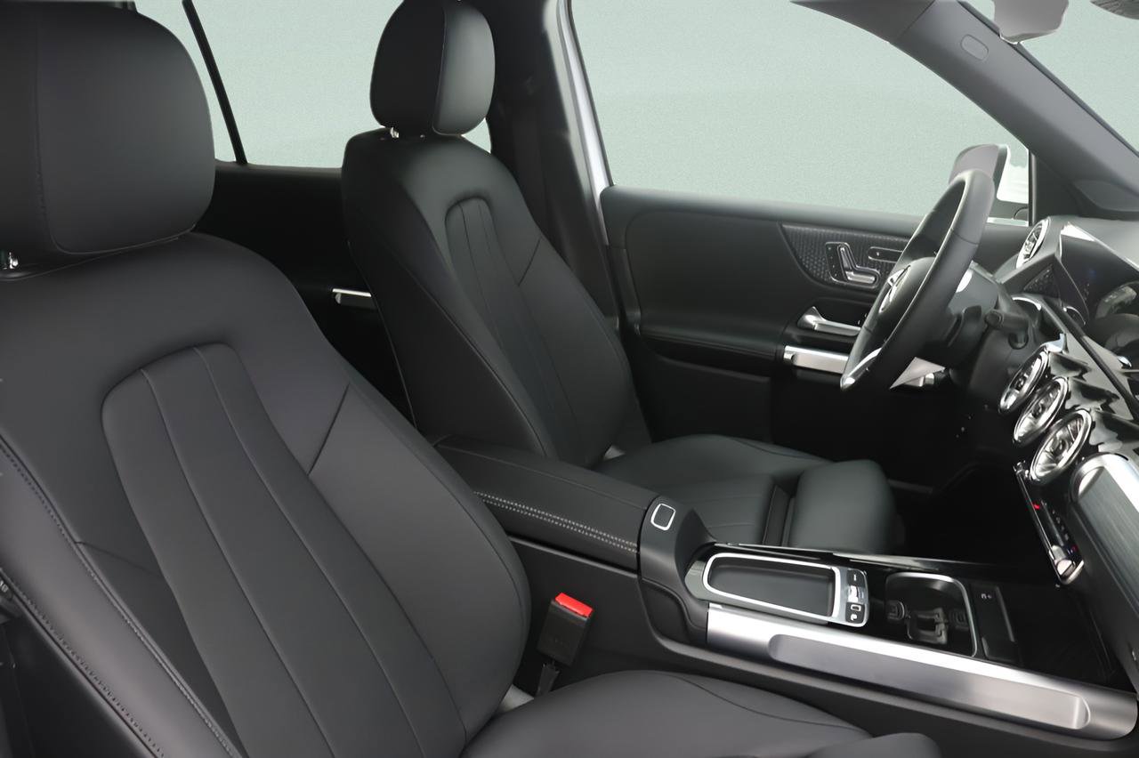 Certified 2026 Mercedes-Benz GLB 250 image 27
