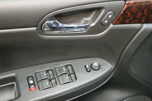 Used 2016 Chevrolet Impala Limited LS FWD image 12