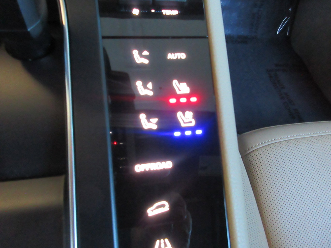 Used 2024 Porsche Macan image 28