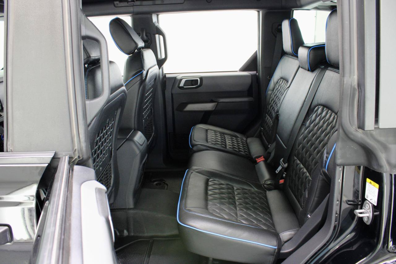 Used 2022 Ford Bronco Black Diamond w/ Sasquatch Package AWD/4WD image 38