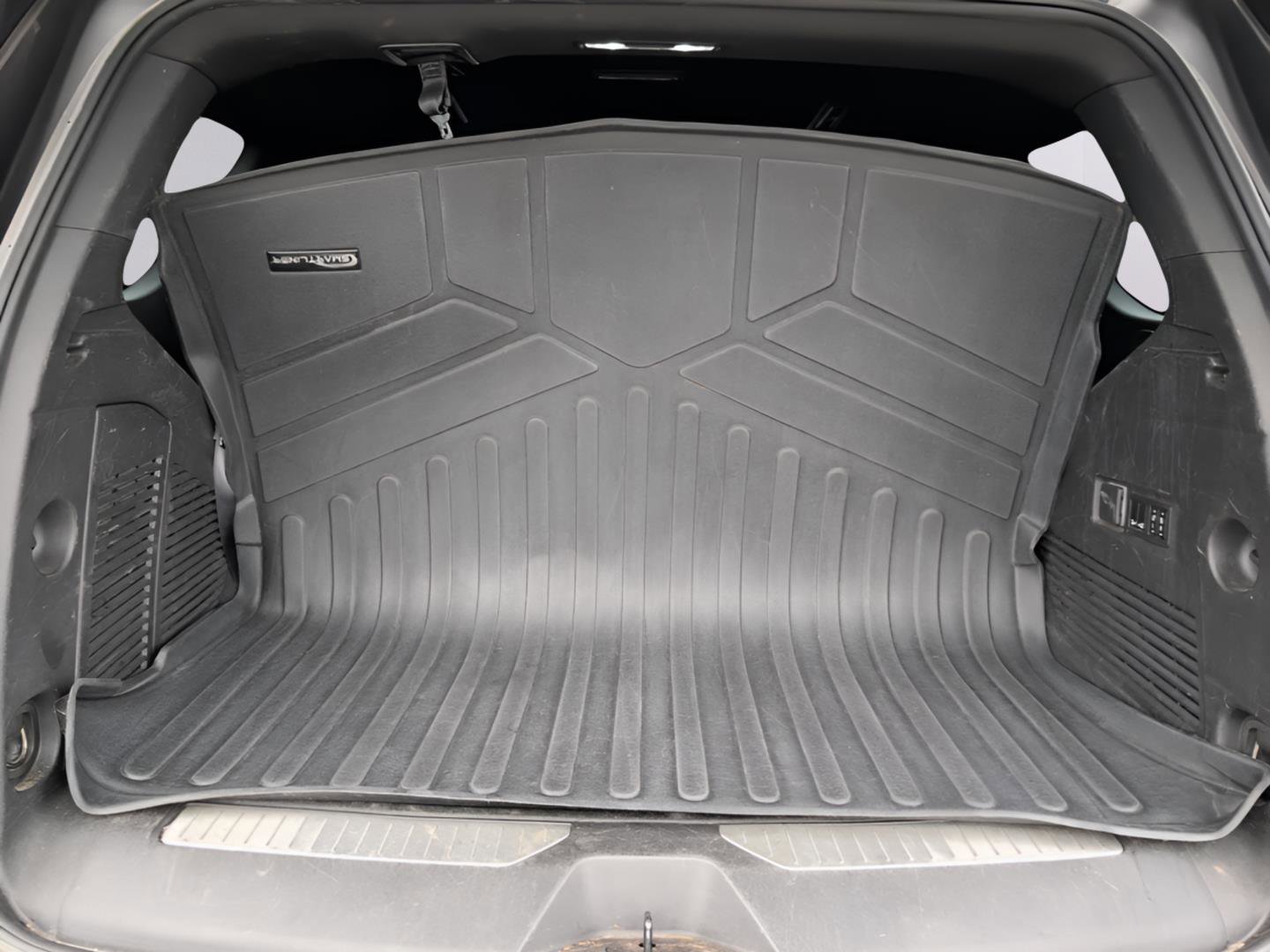 Used 2023 Chevrolet Tahoe RST w/ Luxury Package AWD/4WD image 9