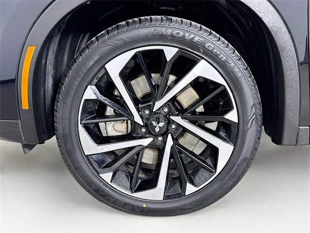 Used 2024 Mitsubishi Outlander SE image 32