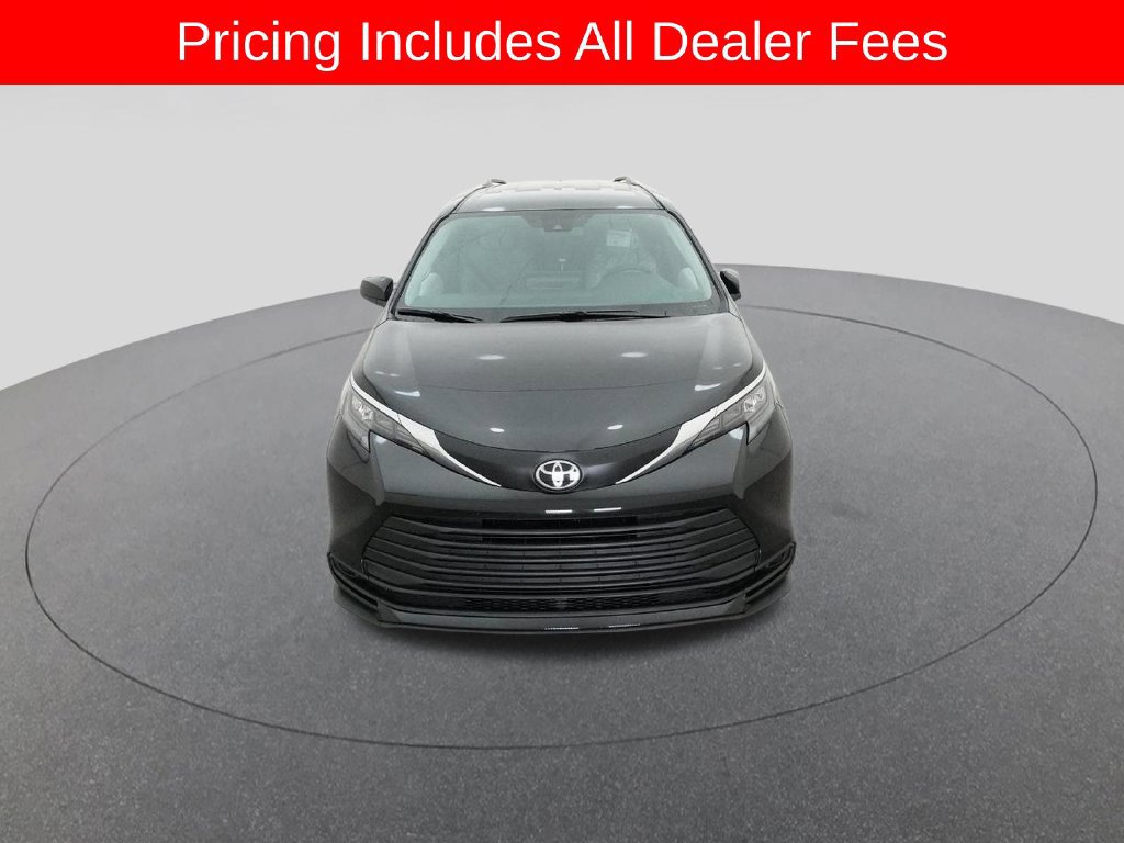 New 2026 Toyota Sienna LE FWD image 34