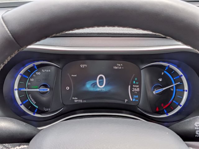 Used 2024 Chrysler Pacifica Limited FWD image 28
