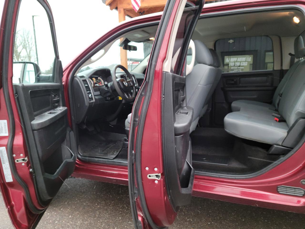 Used 2017 RAM 1500 Express image 7
