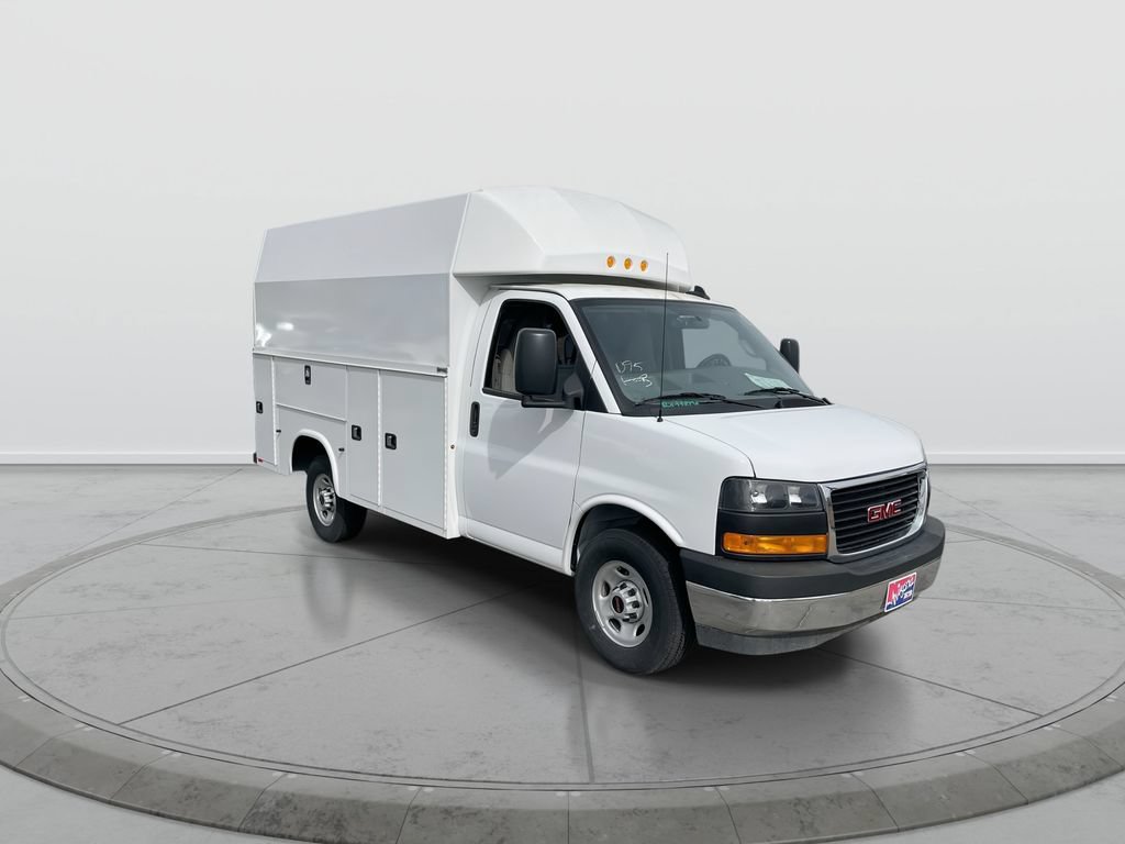 New 2025 GMC Savana 3500 w/ Power Convenience Package RWD image 2