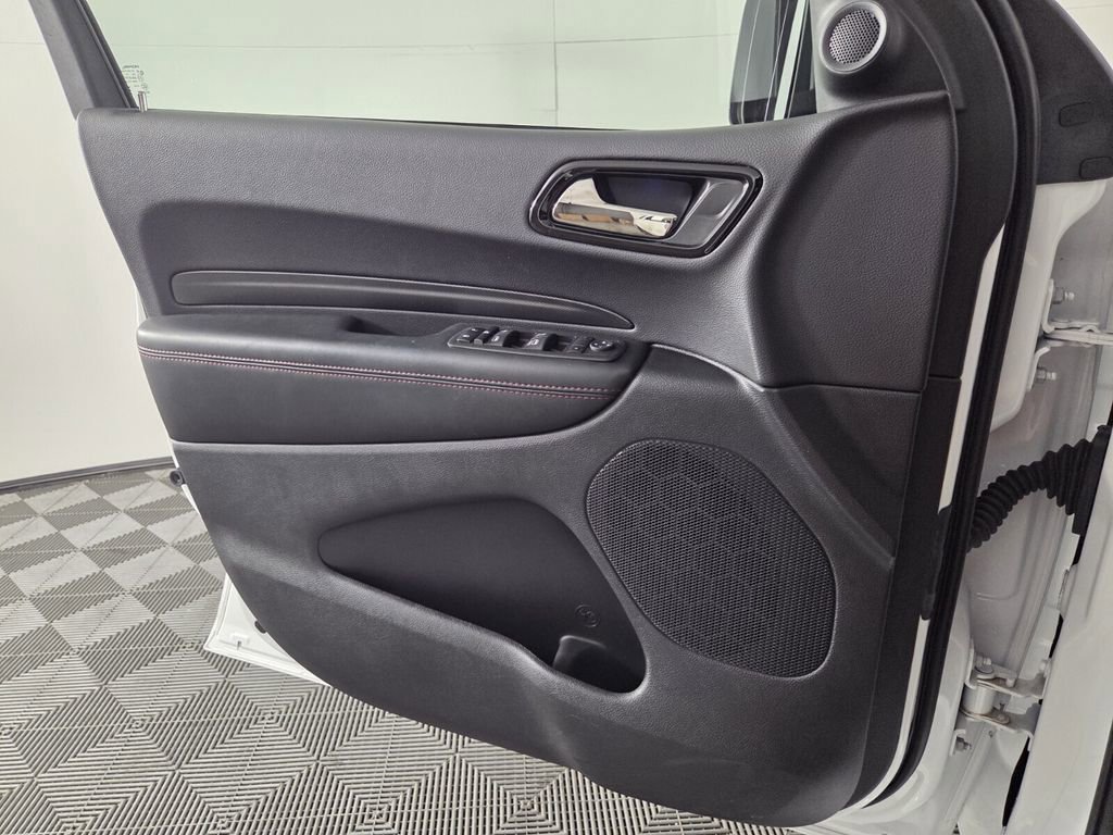 Certified 2025 Dodge Durango GT w/ Blacktop Package image 21