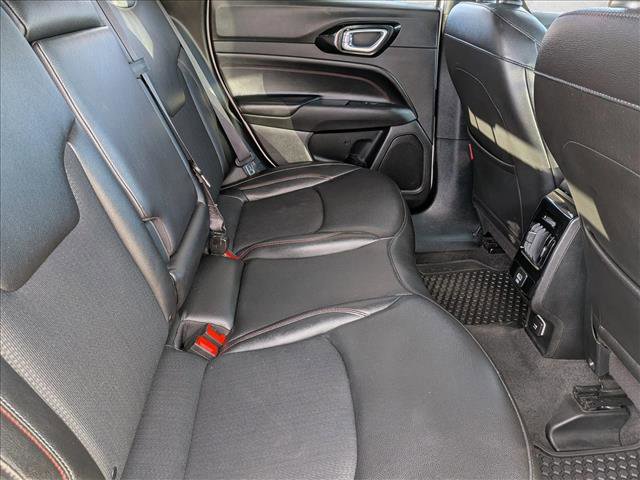 Used 2024 Jeep Compass Trailhawk image 19