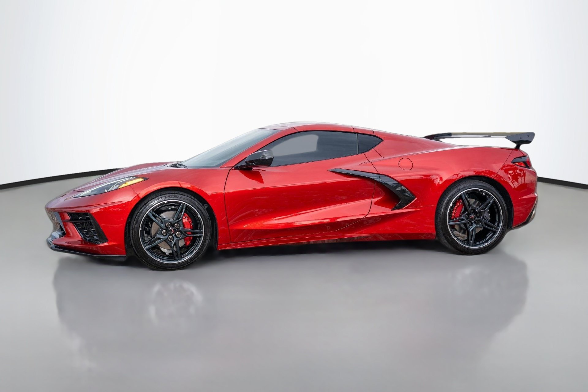 Used 2021 Chevrolet Corvette Stingray Coupe w/ Battery Protection Package RWD image 11