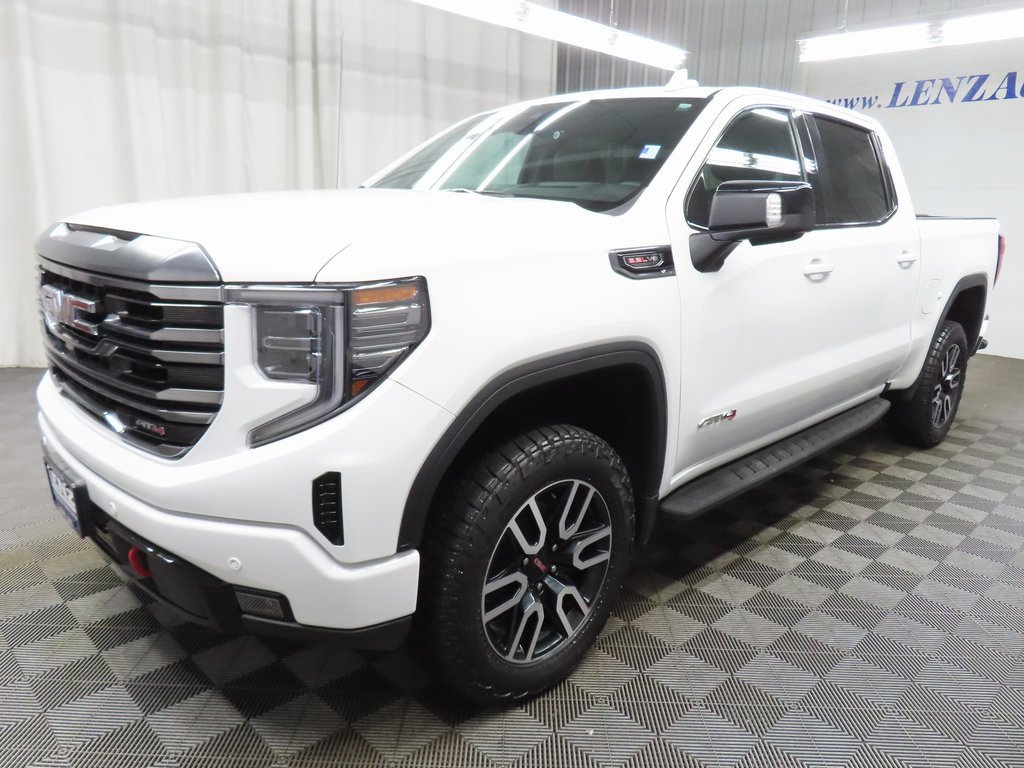 Used 2024 GMC Sierra 1500 AT4 w/ Technology Package image 6